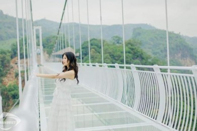 Tour Du Lịch Mộc Châu 2 Ngày 1 Đêm - Cầu Kính Bạch Long