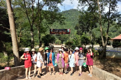 Tour Mộc Châu 2 Ngày 1 Đêm – Cầu Kính Bạch Long