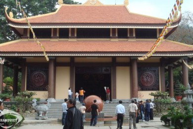Tour Du Lịch Yên Tử - Chùa Đồng - Vịnh Hạ Long 2 Ngày 1 Đêm