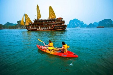 5 địa điểm chèo thuyền kayak đẹp nhất trong dịp hè