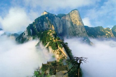 5 ngọn núi đẹp nhất Trung Quốc phù hợp với du lịch mạo hiểm