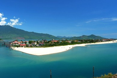 8 Địa Điểm Du Lịch Huế Mùa Hè Bạn Không Thể Bỏ Qua