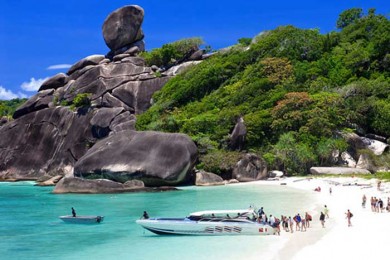 Du lịch Thái Lan khám phá biển PhuKet và Đảo Phi Phi
