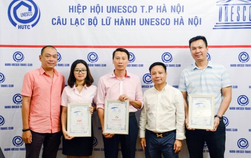 Giải Thưởng Từ CLB Lữ hành Unesco Hà Nội Và CLB Du lịch Thủ Đô