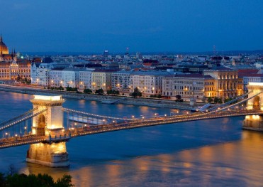 DU LỊCH ĐÔNG ÂU ĐỨC – ÁO – HUNGARY – SLOVAKIA – SÉC – ĐỨC Munich – Hallstatt – Linz – Vienna – Budapest – Bratislava  – Prague – Nuremberg - Munich