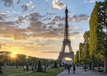 DU LỊCH 3 QUỐC GIA PHÁP – THỤY SĨ – Ý  Paris – Troyes – Basel – Iseltwald – Lucerne – Le Spezia –  Pisa – Rome – Vatican – Florence – Venice – Milan 