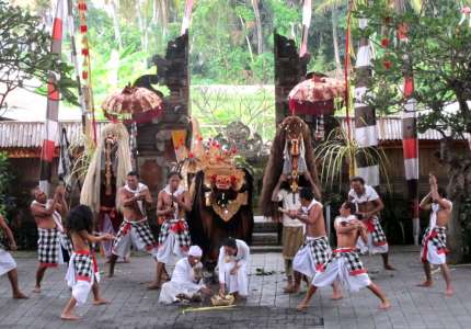 Những điệu múa cổ truyền chỉ có ở Barong Indonesia