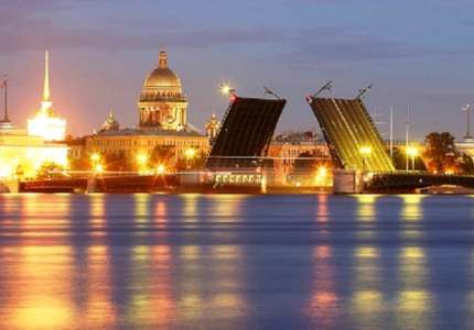  Những cây cầu nổi tiếng chỉ có ở St.Petersburg nước Nga