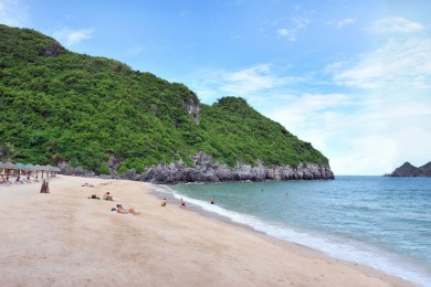 5 Địa Điểm Du Lịch Cát Bà Bạn Phải Đi Trong Mùa Hè Này