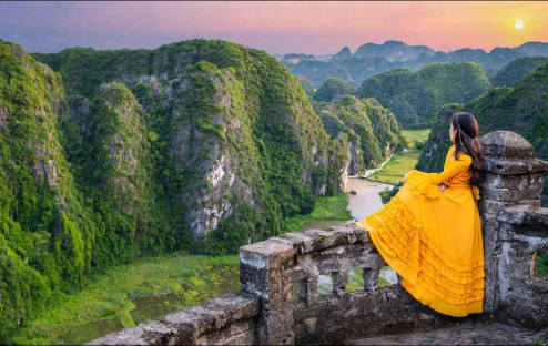 Check-in Hang Múa Ninh Bình Với View Núi Đẹp Ngoạn Mục