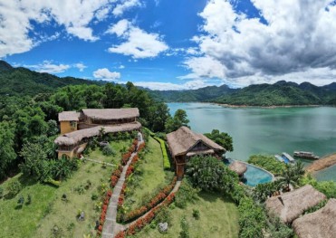 KHÁM PHÁ THUNG LŨNG MAI CHÂU