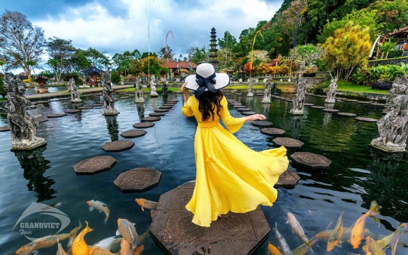 Cung điện Tirta Gangga