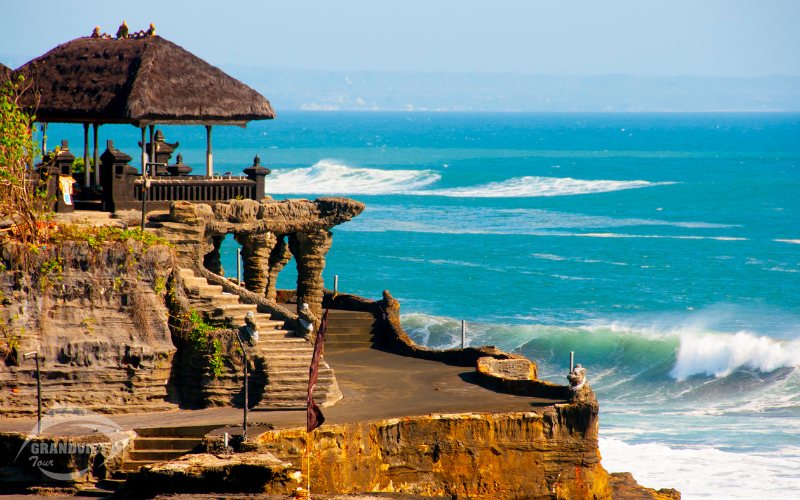 Đền Tanah Lot