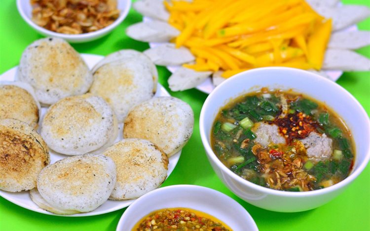 banh-can-1 banh-can