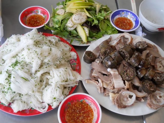 Món bánh hỏi cháo lòng