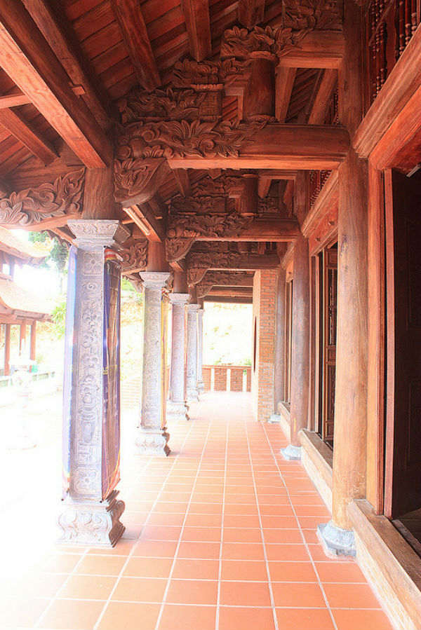 chua-ho-quoc-o-phu-quoc-6 Thiền Viện Trúc Lâm Hộ Quốc được dựng hoàn toàn từ các cột gỗ