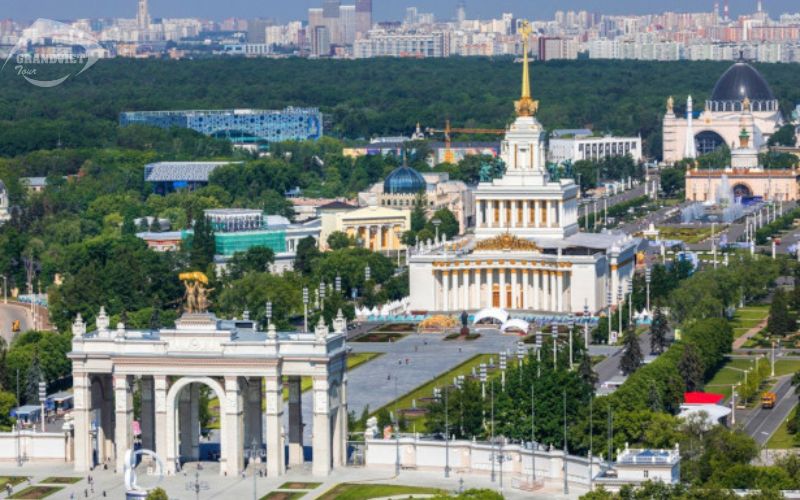 Công viên Triển lãm Thành tựu của Nền kinh tế Quốc dân VDNH ở Moscow