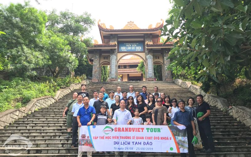 Ảnh đoàn Grand Viet Tour tham quan Tam Đảo