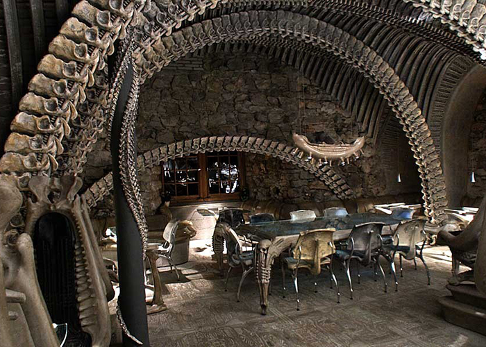 H.R. Giger Alien Bar, Gruyere, Thụy Sĩ