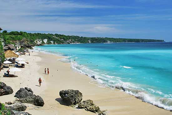 Bãi biển Kuta trên đảo Bali của Indonesia Bãi biển Kuta đảo Bali Indonesia
