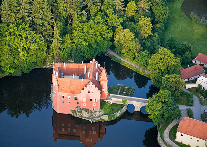 lau-dai-cervenc3a120lhota-czech Lâu đài Červená Lhota, Cộng hòa Czech