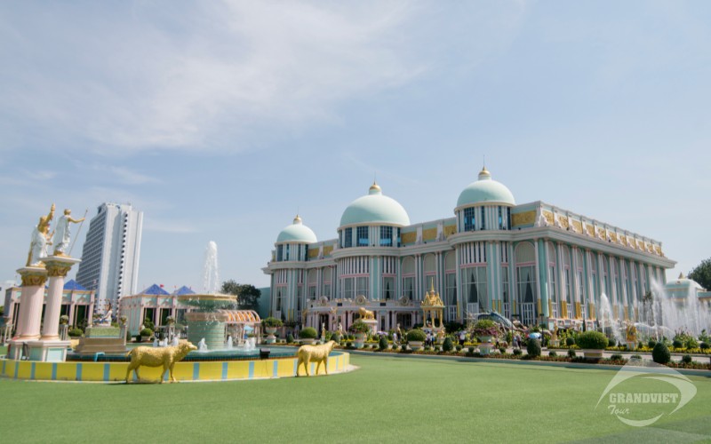 Lâu đài tỷ phú