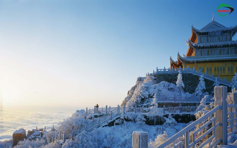 Tour Trung Quốc 5 ngày 4 đêm: Thành Đô - Lạc Sơn - Núi Nga Mi
