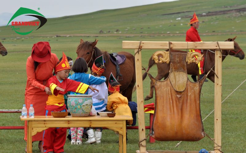 show diễn Mongol Nomadic