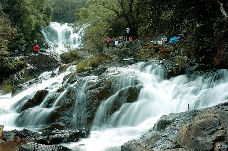 suoidangamdanang2 Suối đá ngầm Đà Nẵng
