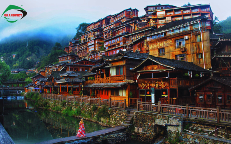 Tour Trung Quốc 4 ngày 3 đêm: Hà Khẩu - Bình Biên - Di Lặc - Kiến Thủy - Mông Tự