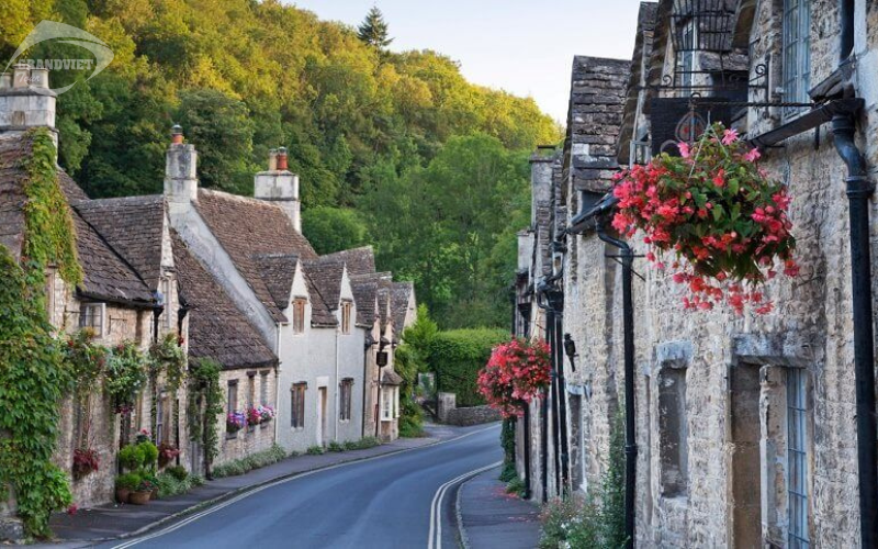Làng cổ Bibury - du lịch Anh Quốc