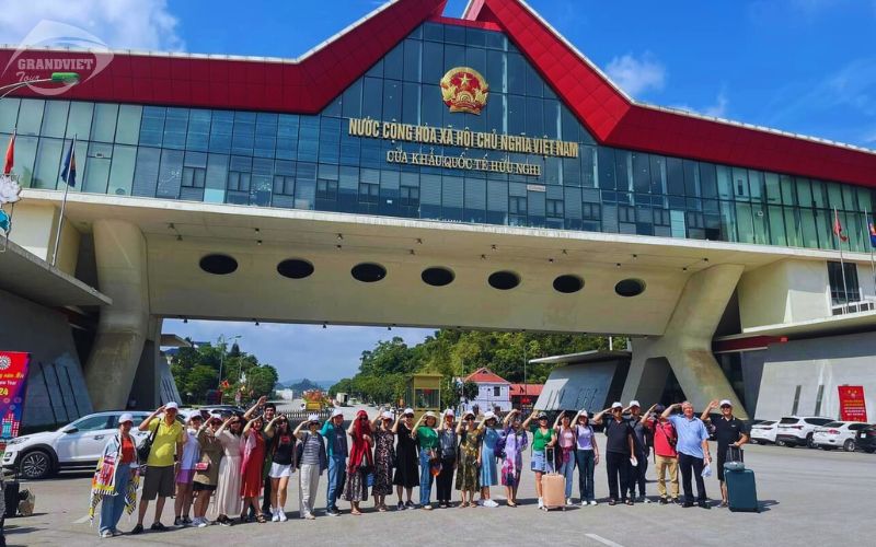 Cửa khẩu Hữu Nghị - Du lịch Nam Ninh Trung Quốc