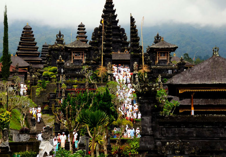 7ngoidenlinhthiengnoitiengnhatbali