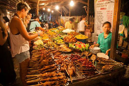 Khám phá nét độc đáo trong ẩm thực đường phố Viêng Chăn Những món ăn vặt nướng tại Lào