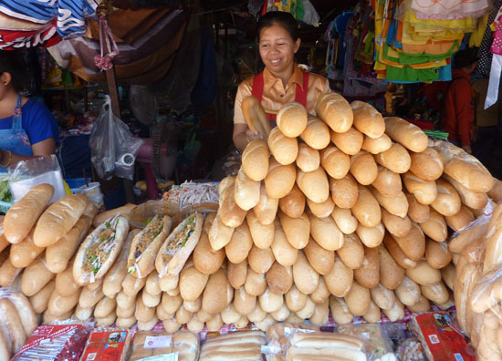 Bánh Mì ở Lào Những ổ bánh mì kẹp ở Lào