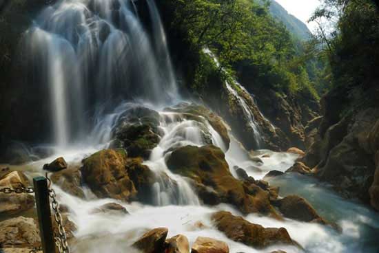 coc-san-sapa2 Phong cảnh đẹp tuyệt vời tại thác nước gần động