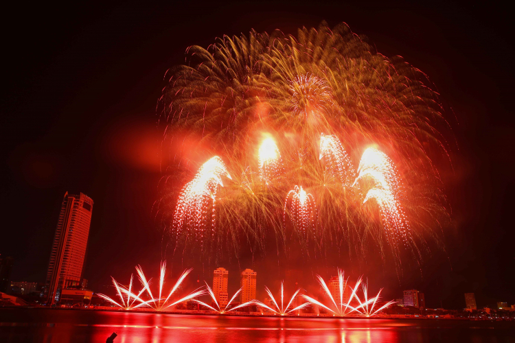 demchungketphaohoadanangdiff-1