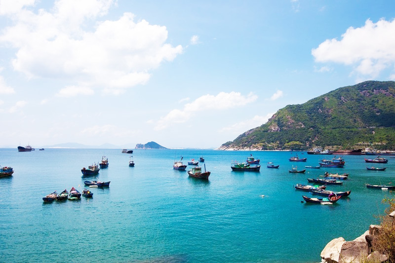 dia-diem-du-lich-phu-yen-thang-6-vinh-vung-ro