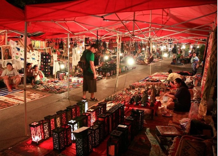 gian-ban-do-luu-niem-o-cho-dem-luang-prabang