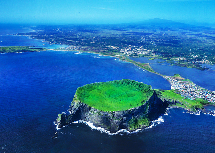 jeju-dinh-nui-seongsan-2 jeju-dinh-nui-Seongsan