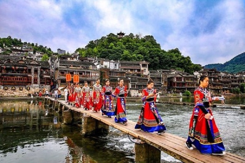 khamphavedepmieutraiganphuonghoangcotran1