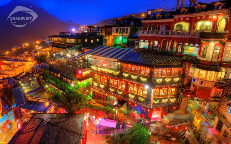 Tour du lịch Đài Loan - Làng Cổ Cửu Phần