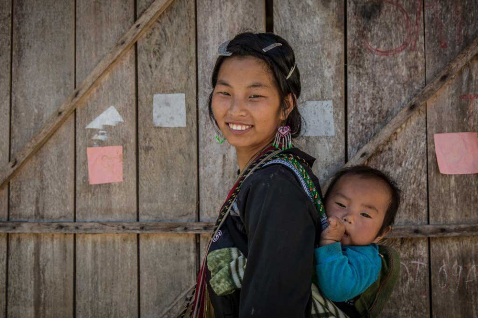 nguoi-hmong-sapa Nét đẹp con người dân tộc