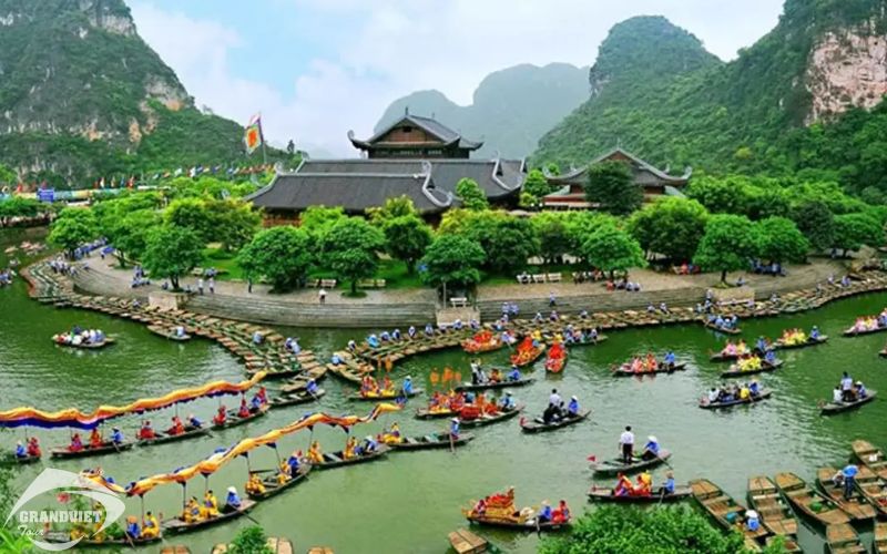 Tour Du Lịch Ninh Bình - Hạ Long Bay - Hạ Long Park - Sapa - Fansipan 5 Ngày 4 Đêm