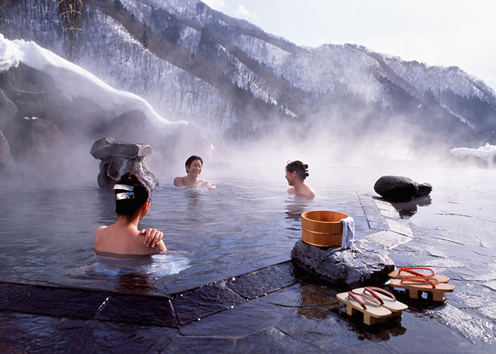 suoi-nuoc-nong-o-nhat-2 Suối nước nóng Nhật Bản