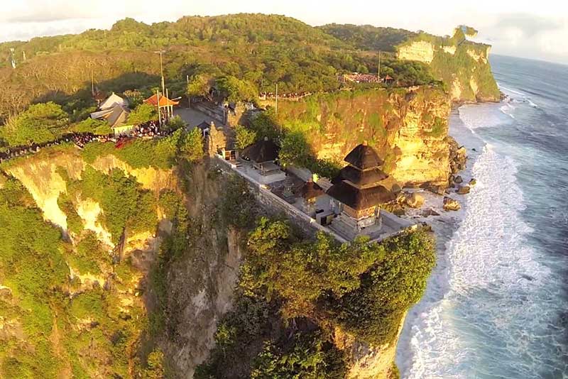 thamquanngoidenuluwatutrendaobali-1