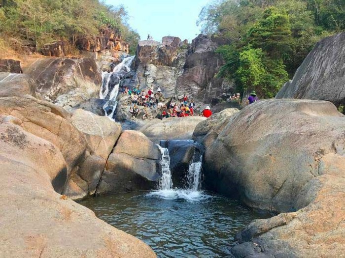 thamquansuoithachkhesongcaupuyen2