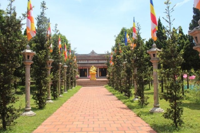thamuqn10ngoichuaxuhue6 Chùa Từ Lâm