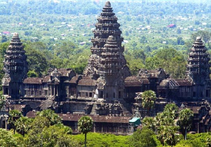 thienduonglacloitaiangkorwat-campuchia3