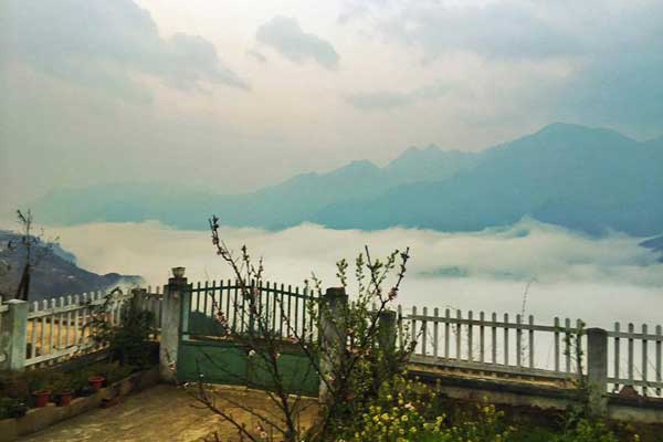 viettrekking-homestay Khung cảnh sương mù tại Sa Pa